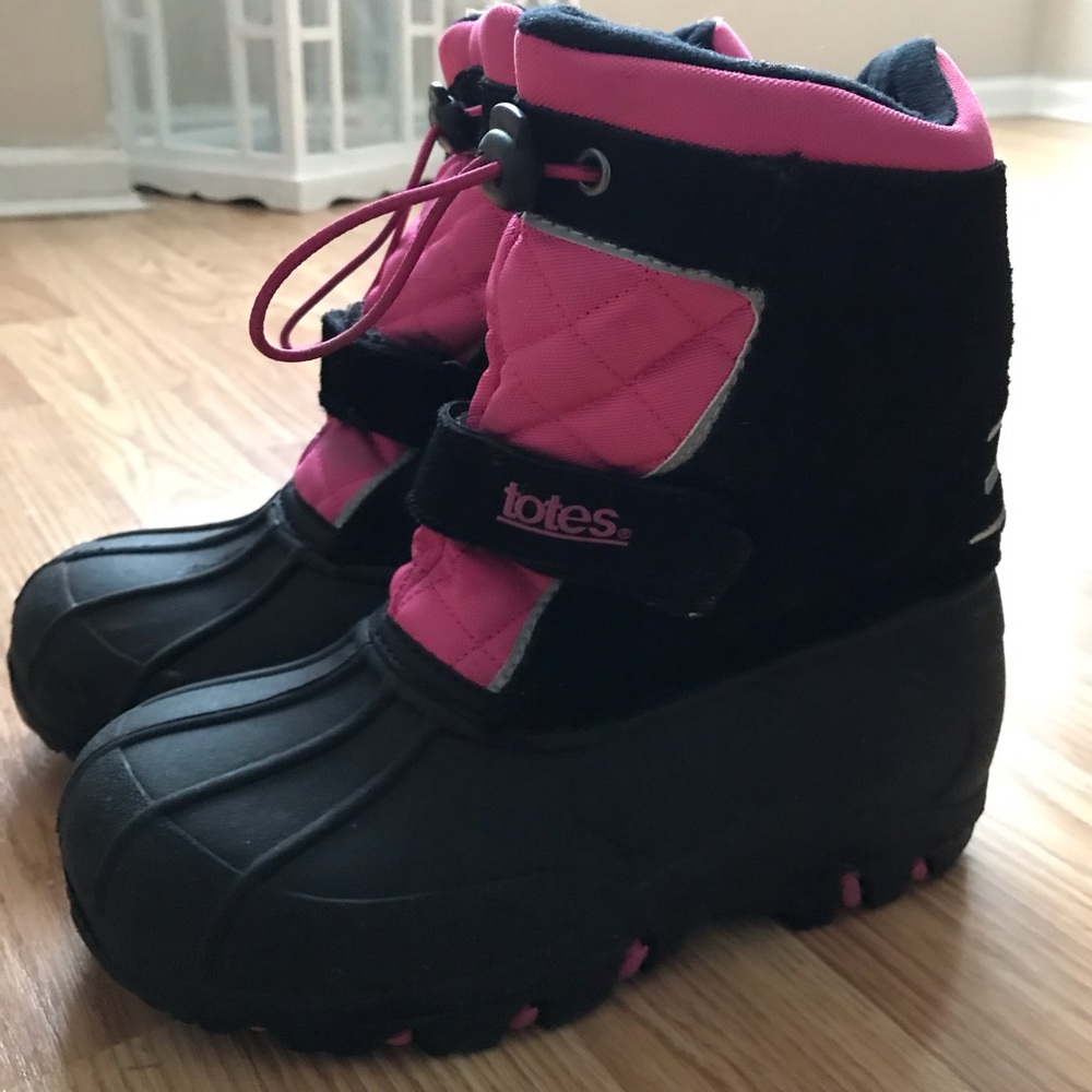 Totes snow boots Children’s size 2